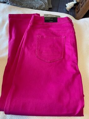 Chico's Hot Pink Girlfriend Crop Jeans So Slimming
